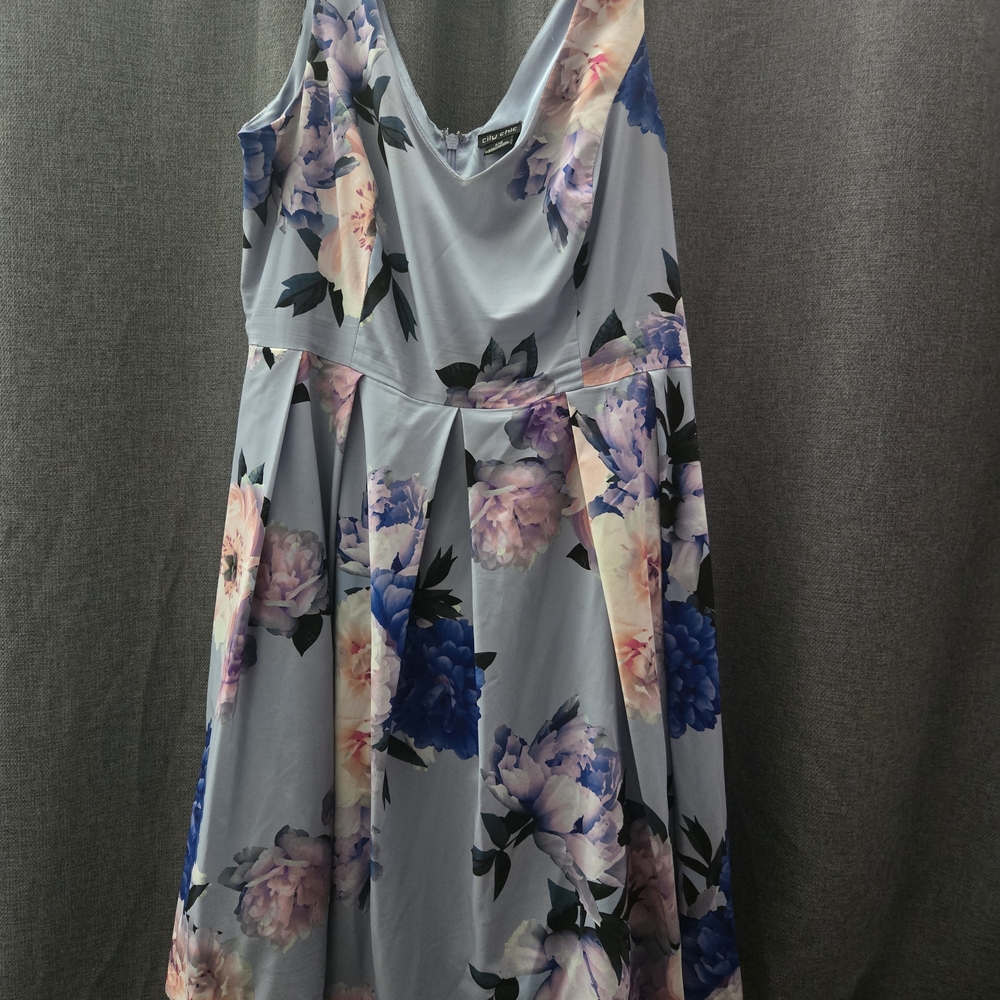 City Chic Floral Sleeveless Tea Dress - Baby Shower Ready!